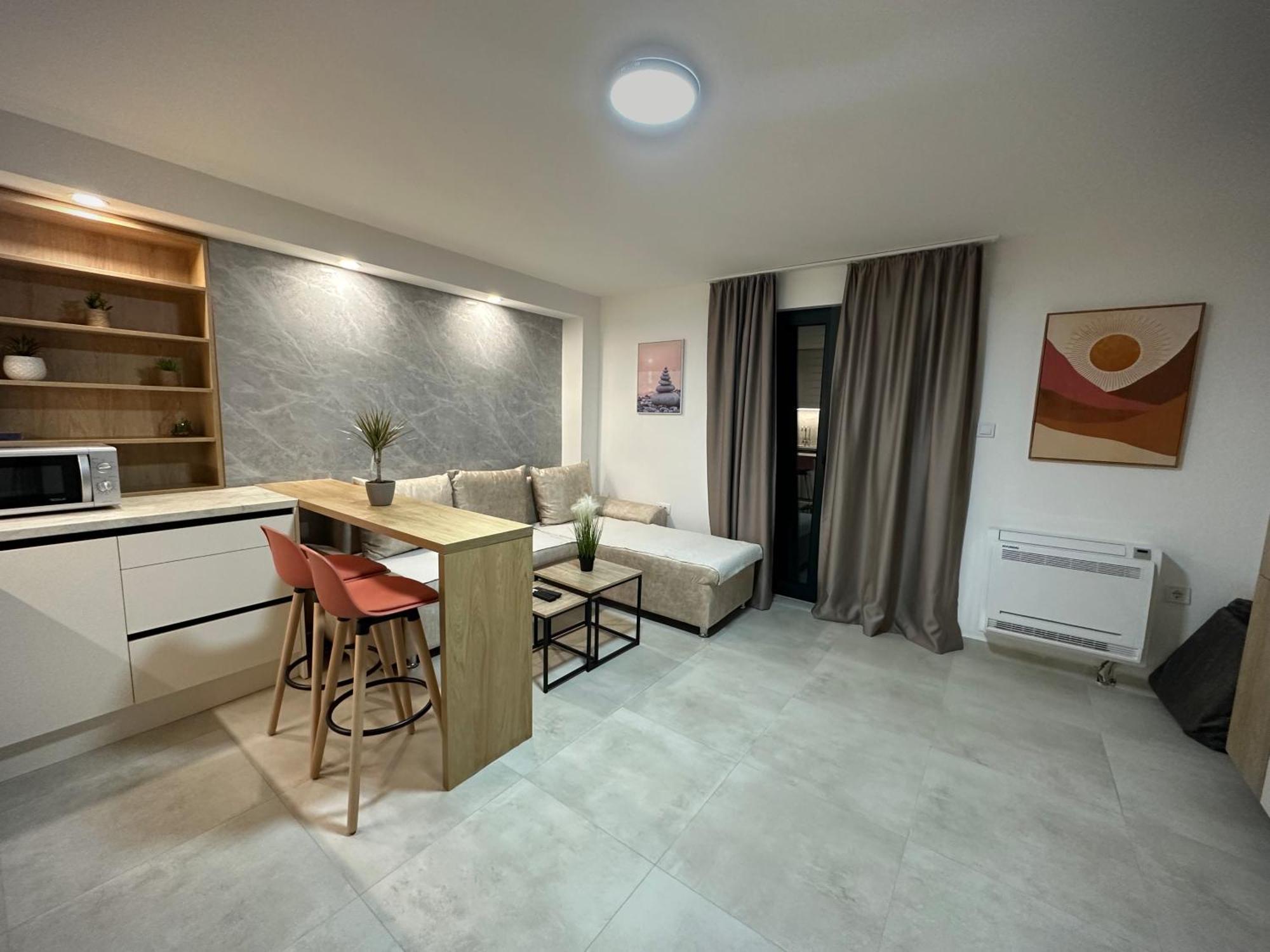 Square Point Apartments Kotor Extérieur photo