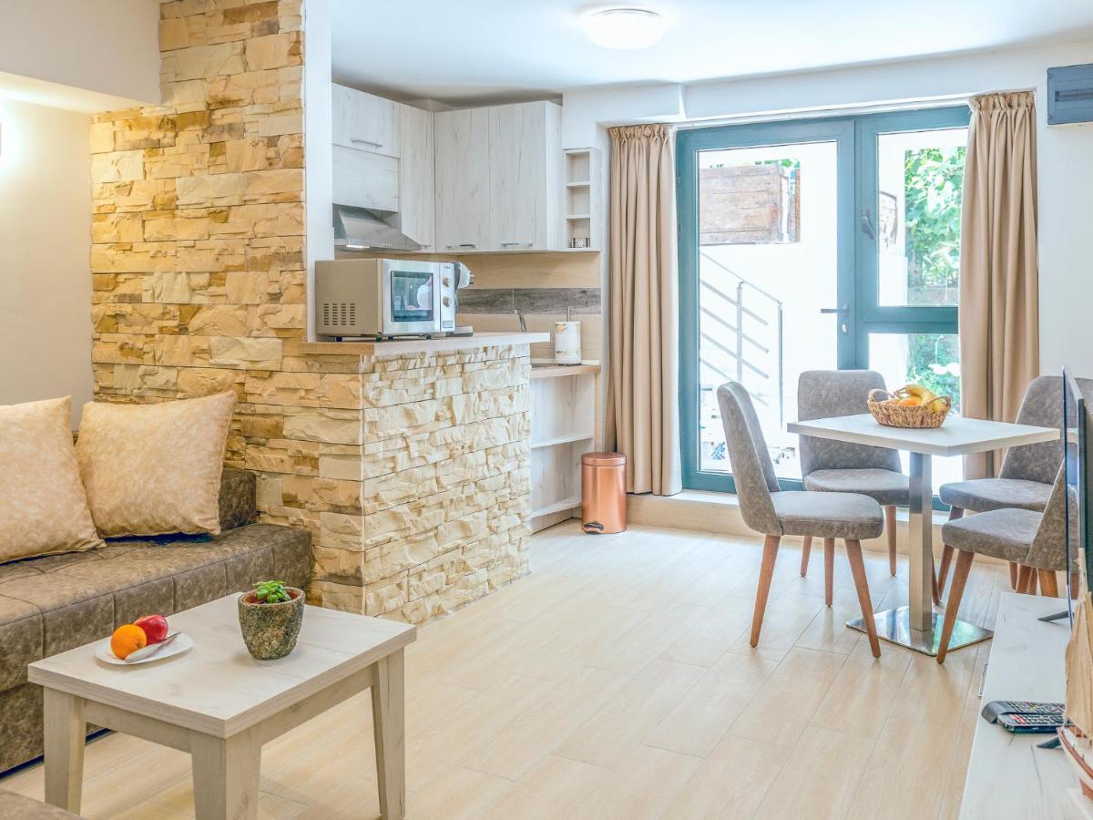 Square Point Apartments Kotor Extérieur photo